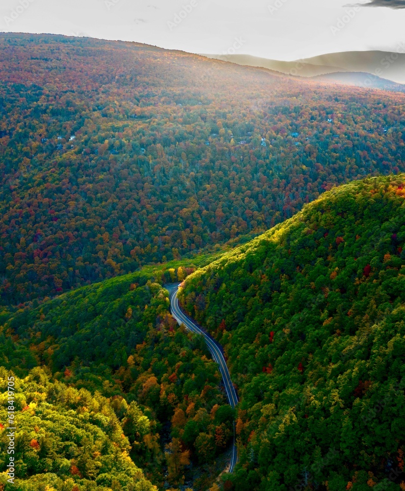 Poster Aerial view of a winding road in the Catskill Mountains of the USA in autumn