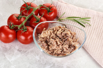 Canned tuna fish for salad