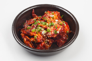 
A dish made by mixing trimmed crabs with a sauce made of red pepper powder, soy sauce, and sugar.