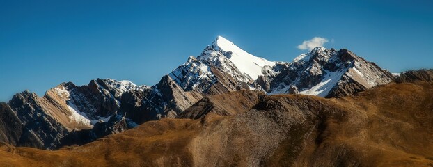 Mesmerizing view of the mountaino