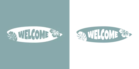 Fototapeten Logo club de surf. Letras palabra Welcome con tabla de surf con plantas tropicales © teracreonte