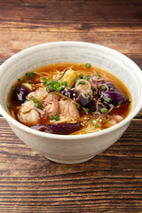 豚肉と揚げなすの冷やしピリ辛素麺