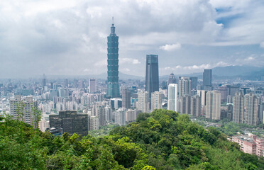 Fototapeta premium Taipei Skyline - Taipei, Taiwan