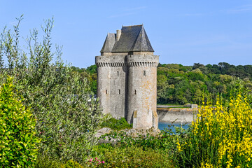 Saint-Servan, Saint-Malo, Turm, Wachturm, Solidor, Küste,  Hafen, Boote, Fischerboote, Rance, Fluss, Port Solidor, Port Saint-Père, Bretagne, Sommer, Frankreich