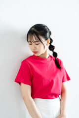 若くて爽やかな女性