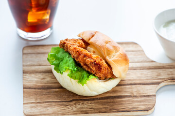 チキンバーガー