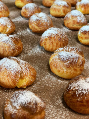 Italian eclaire