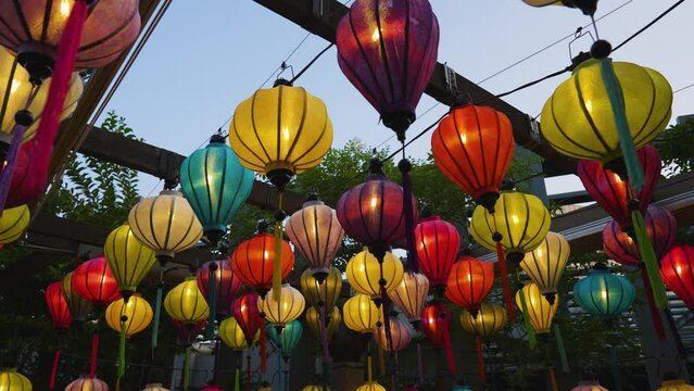 横浜ベイクォーターのランタンナイトの風景動画