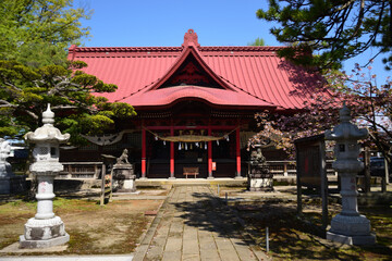 Naklejka premium 木造の神社
