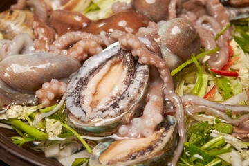 haemultang, Octopus and seafood soup 