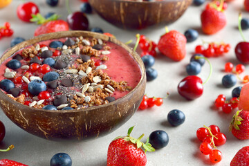 Berry smoothie bowl