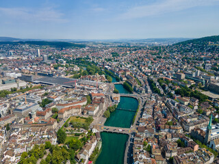 Obraz premium View over the Limmat in Zurich