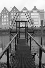 Brücke an der Weser in der Hansestadt Bremen