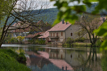 Obraz premium Le Loue river and nature around