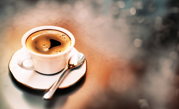 illustrazione Generative Ai con elegante tazza in stile classico con caffè, cappuccino cremoso, colori caldi e soffusi