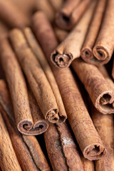Whole dried cinnamon for baking