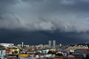 Tempestade chegando na cidade de são paulo brasil