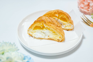 ダブルクリームのシュークリーム