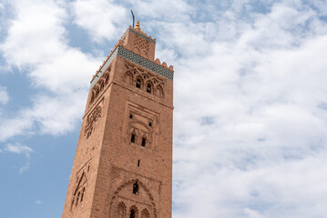 Obraz premium Minaret of the famous Koutoubia mosque in the center of Marrakech