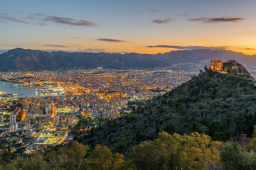Fototapeta na wymiar Palermo, Italy Cityscape at Twilight