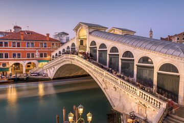 Fototapeta na wymiar Venice, Italy at the Rialto Bridge over the Grand Canal
