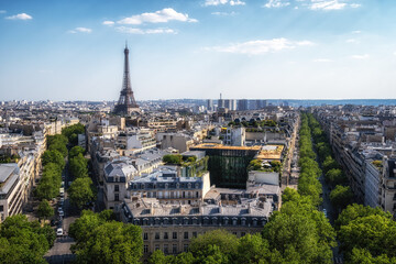 Fototapeta premium Eiffel Tower from Arc de Triomphe