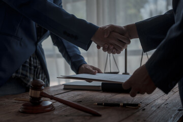 Team meeting at law firm, Business people discussion advisor concept, Non-reciprocal contract, Default, Earnest, Delict/tortious actions, Personally or Several liability, Defense of a prescription