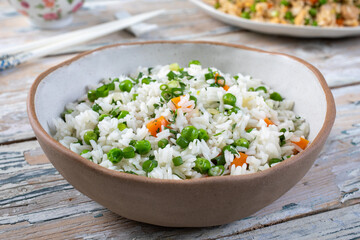 riso bianco con legumi cibo e gastronomia asiatica 