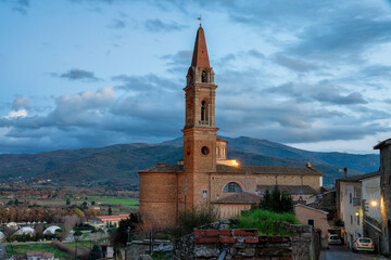 Fototapeta na wymiar anoramic view of the charming town of Castiglion Fiorentino in Tuscany, Italy