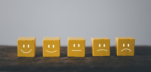 Get valuable feedback and ratings on products and services with this yellow wooden cube icon....