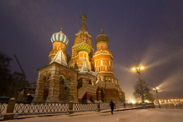 Fototapeta na wymiar Saint Basil Cathedral on Red Square in Moscow
