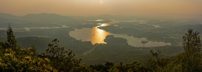 view from Bell Mountain near Hiawassee in Georgia during sunset - obrazy, fototapety, plakaty