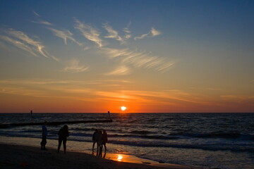 Obraz premium sunset over the sea