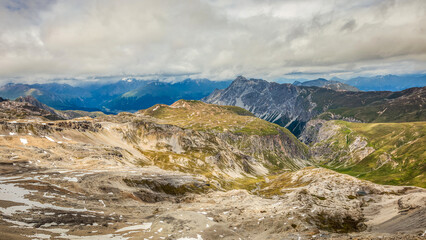 Blick vom Piz Rims zum Piz S-chalambert Dadaint im Unterengadin