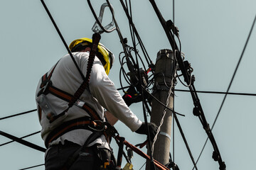 electrician on the wires