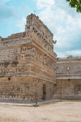 Fototapeta premium The church of the archaeological ruins of Chichen Itza in the Yucatan peninsula Mexico
