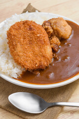コロッケと鶏唐揚げカレー