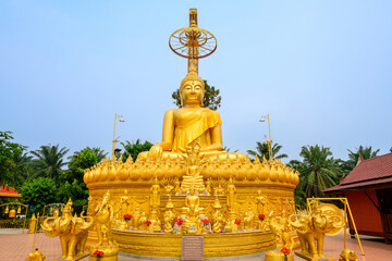 golden buddha statue in Thailand