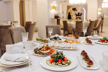 Serving a festive Christmas table