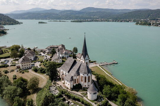 Kirche Maria W&ouml;rth bei Klagenfurt am W&ouml;rthersee, &Ouml;sterreich