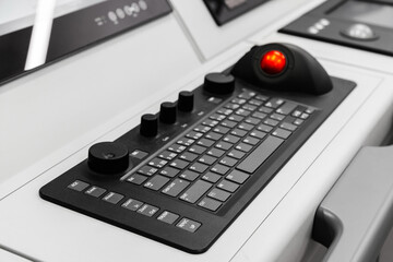 Built-in tabletop input device, industrial keyboard with trackball mouse