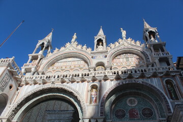 Obraz premium Venice city, gondolas, churches, tourists, canals.. Venice Italy