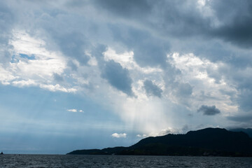Fototapeta na wymiar storm clouds over the sea