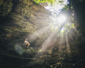Homem em paisagem do interior de Damianópolis, Goiás