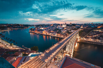 Obraz premium Viewpoint trom the city of porto during sunrise, Porto, Portugal june 20 2023.
