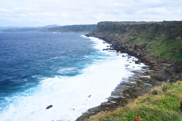徳之島・犬田布岬から望む海と崖の絶景
