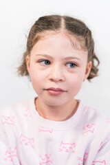 Fototapeta premium Little girl with rainbow braces