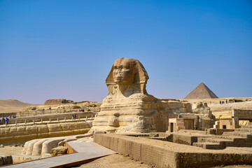 The Great Sphinx and the pyramid of Menkaure. The Great Pyramids of Giza, Giza Plateau, Cairo, Egypt