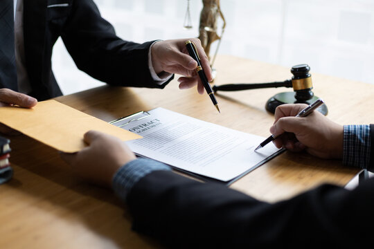 Taubstummensprache Bilder Durchsuchen 317,313 Archivfotos