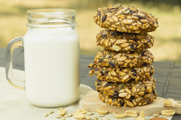 Oatmeal cookies with seeds and dried fruits